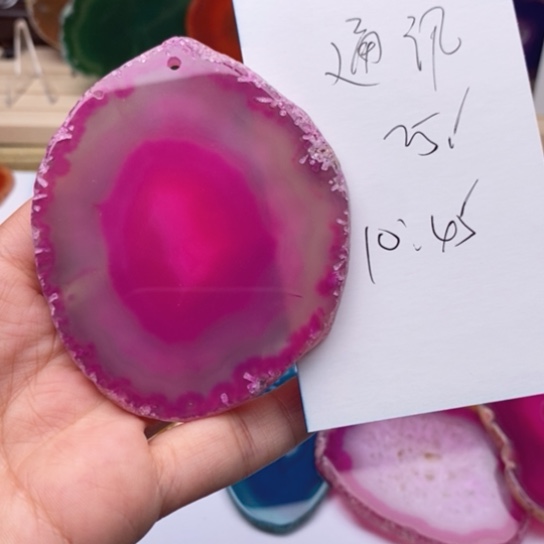 玛瑙/玉髓未镶嵌颈饰通****?