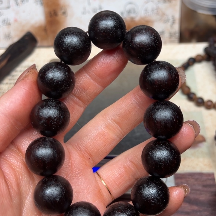 藤类降真香18红黑油结晶藤心