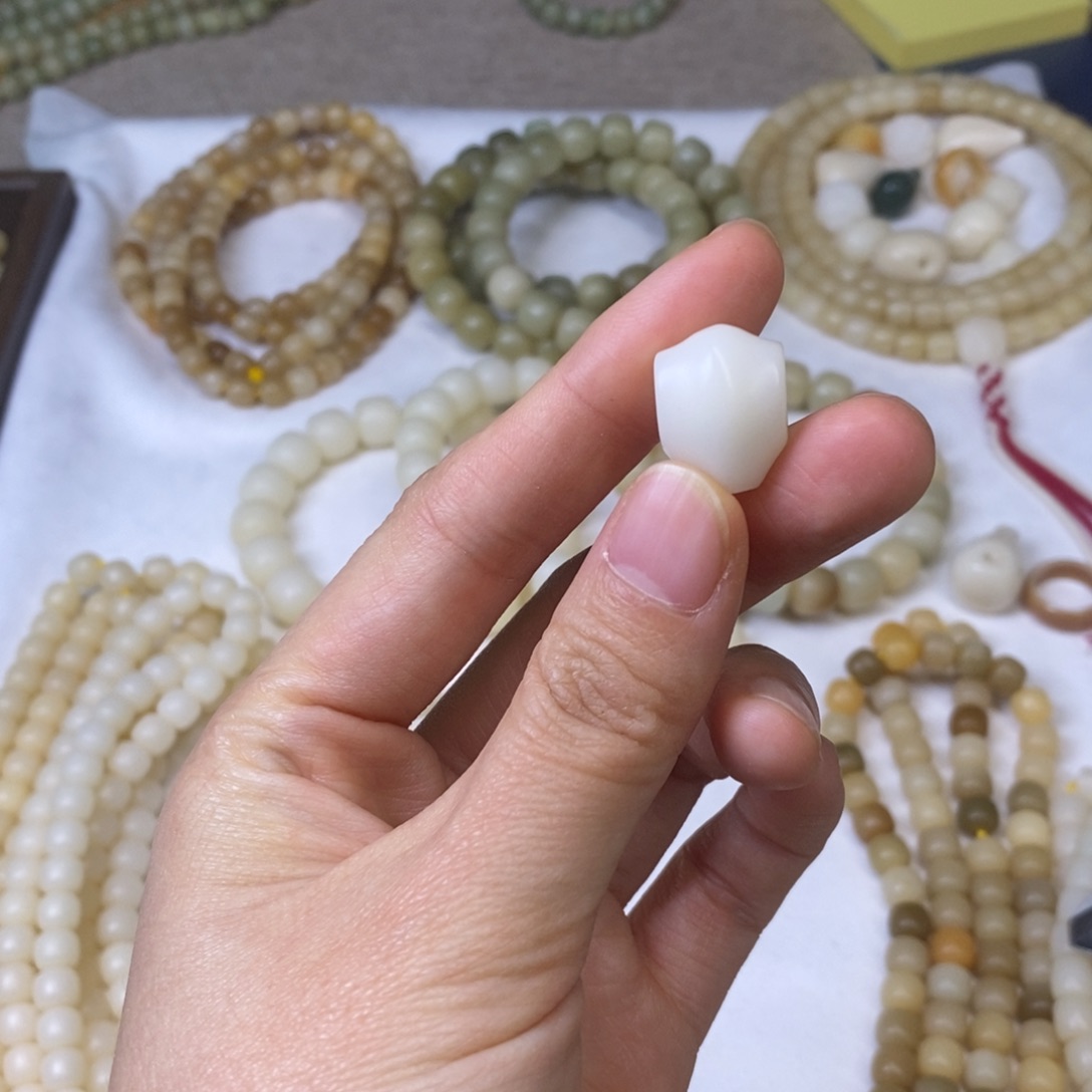 喀***莎吊坠菩提根/象牙果秋