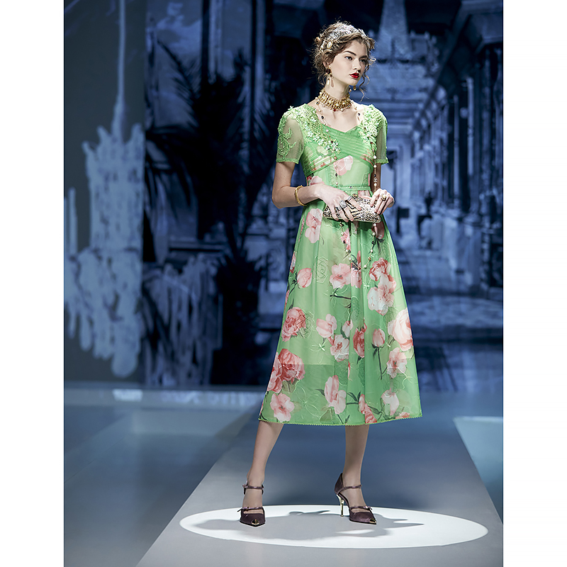 春夏新款重工刺绣气质减龄连衣裙 伊2323F