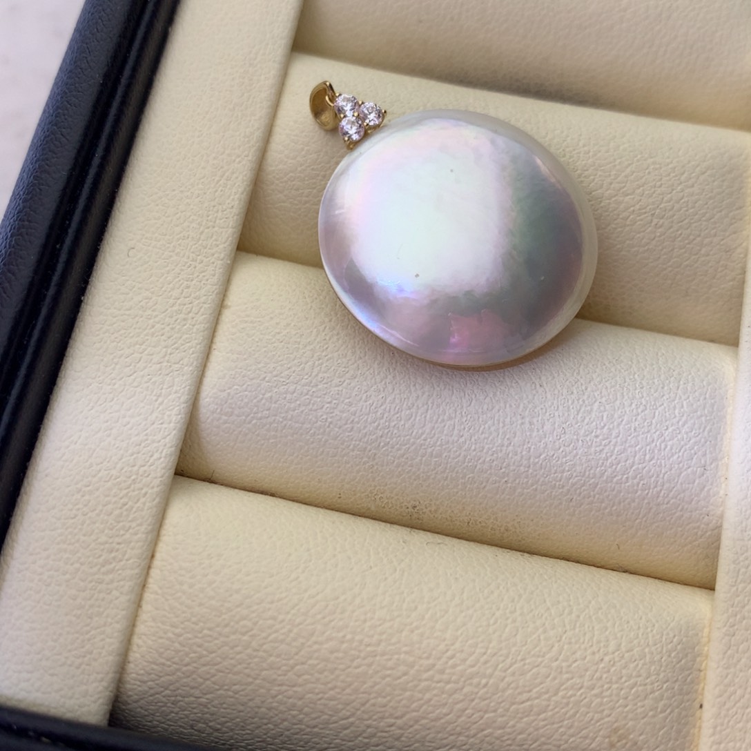 吊坠(不含链)拼合珍珠（马贝珠）18K金镶嵌