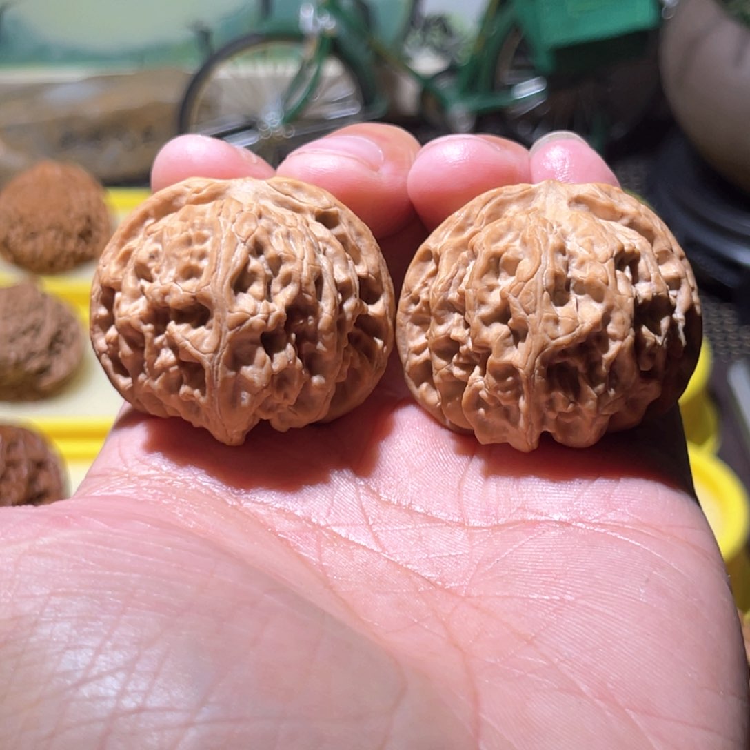 文玩核桃吊坠卡40全品苹果园