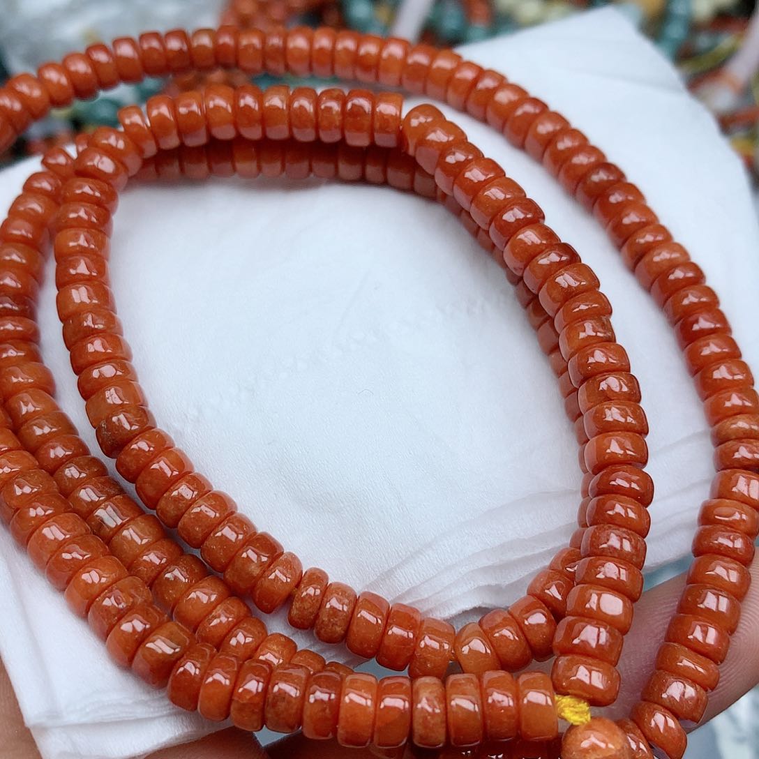 翡翠颈饰未镶嵌珠子