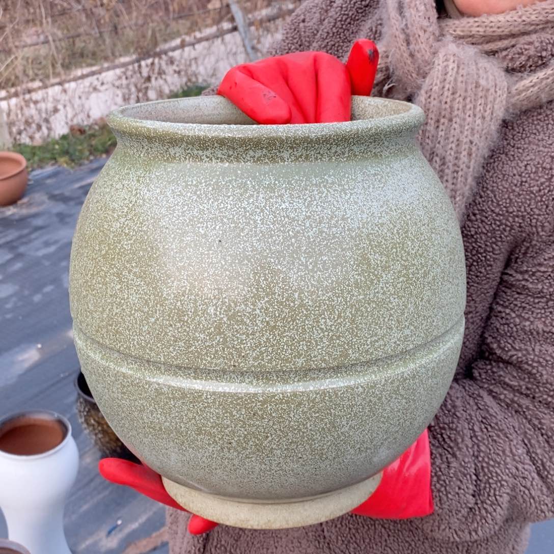 红陶口20高28～～～