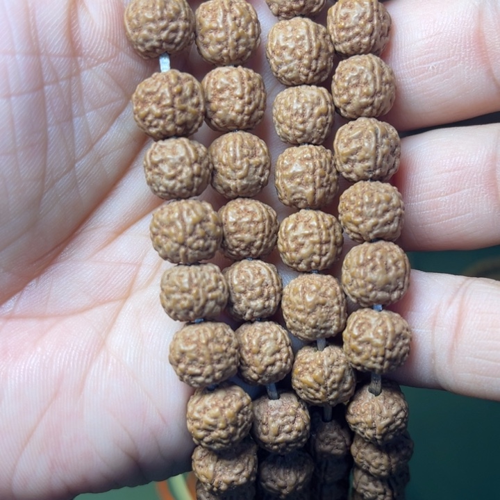 吊坠金刚菩提2条高桩龙一条114颗左右保手持