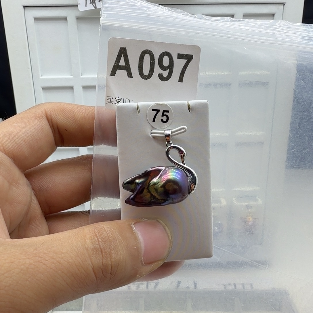 淡水珍珠颈饰合金