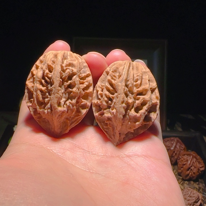 文玩核桃吊坠米子81