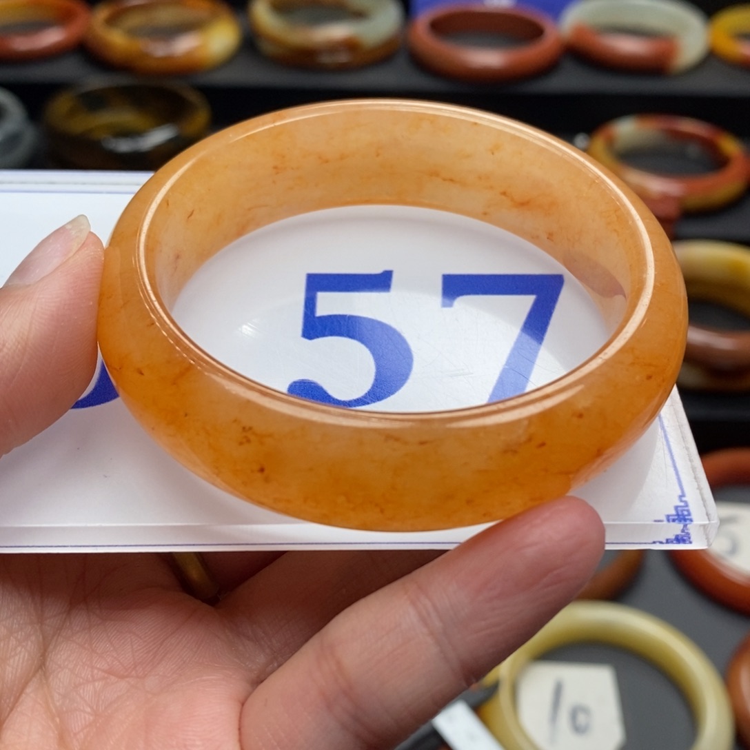 石英质玉（黄龙玉）手镯未镶嵌