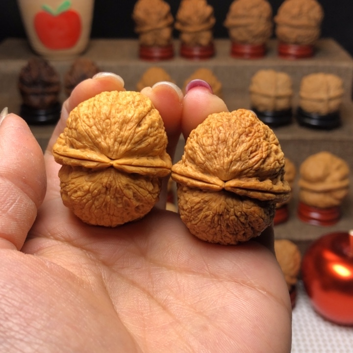 文玩核桃把件26鳞籽纹绣球