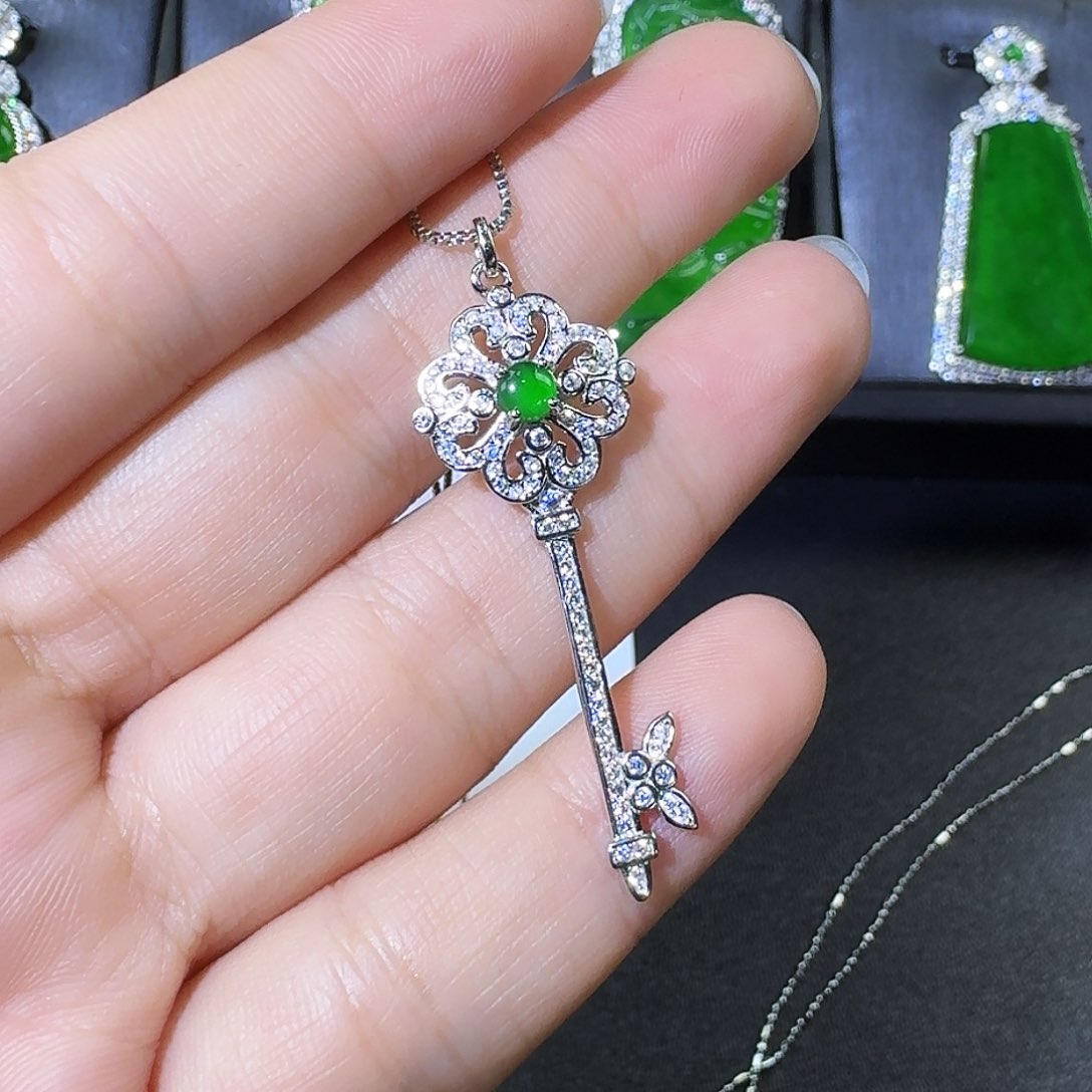 翡翠吊坠(不含链)银S925镶嵌钥匙