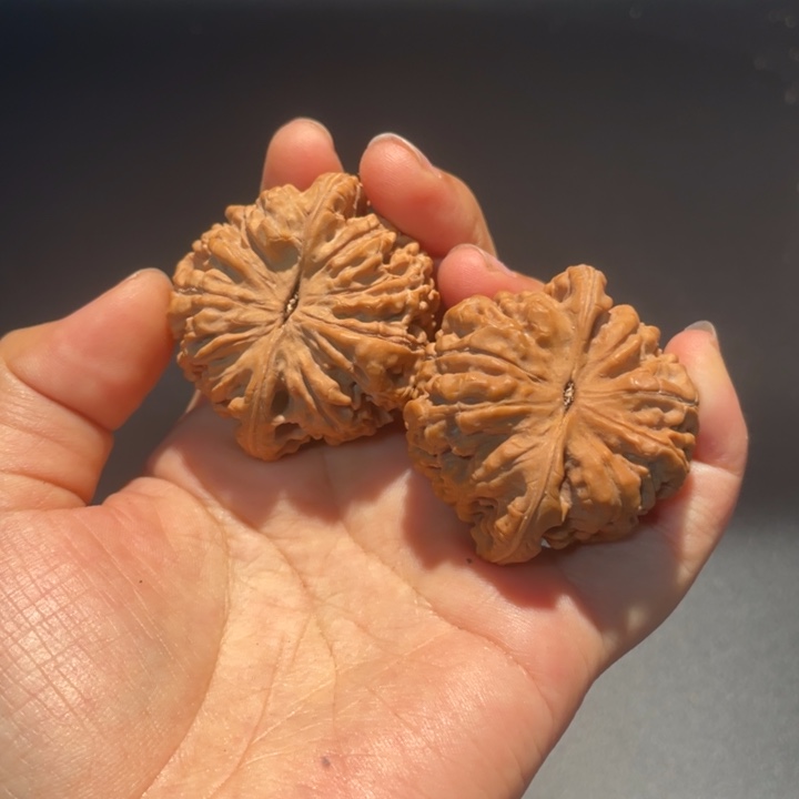 桃核吊坠隔**王45原装官帽