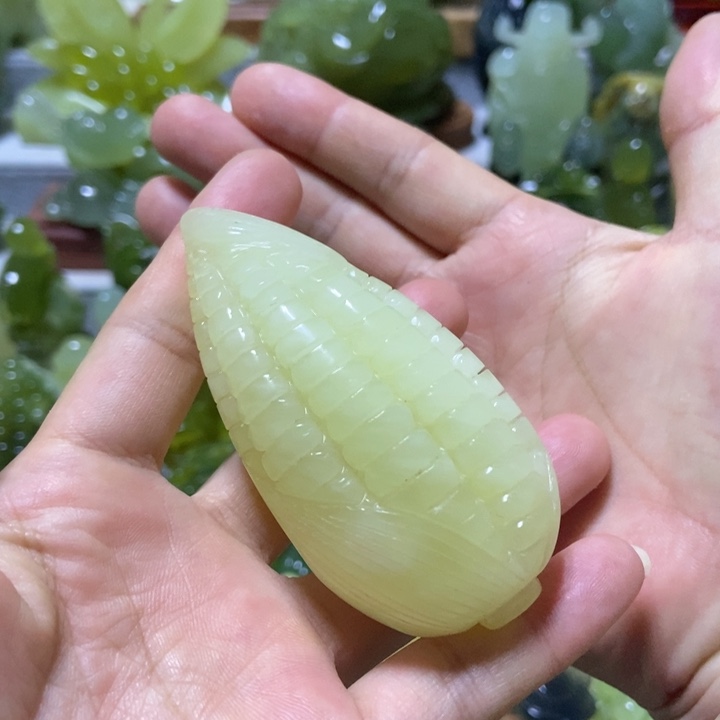 【闪购商品】蛇纹石玉未镶嵌把件