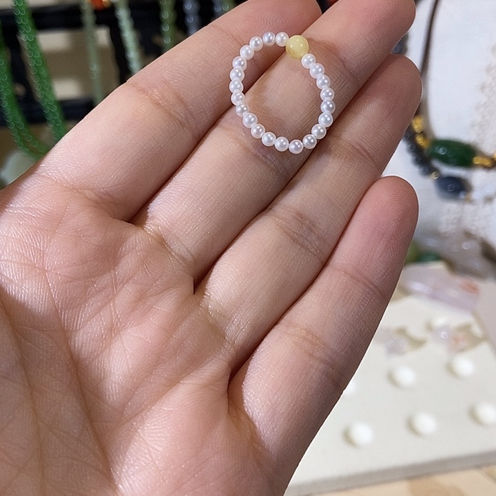 琥珀颈饰未镶嵌这个