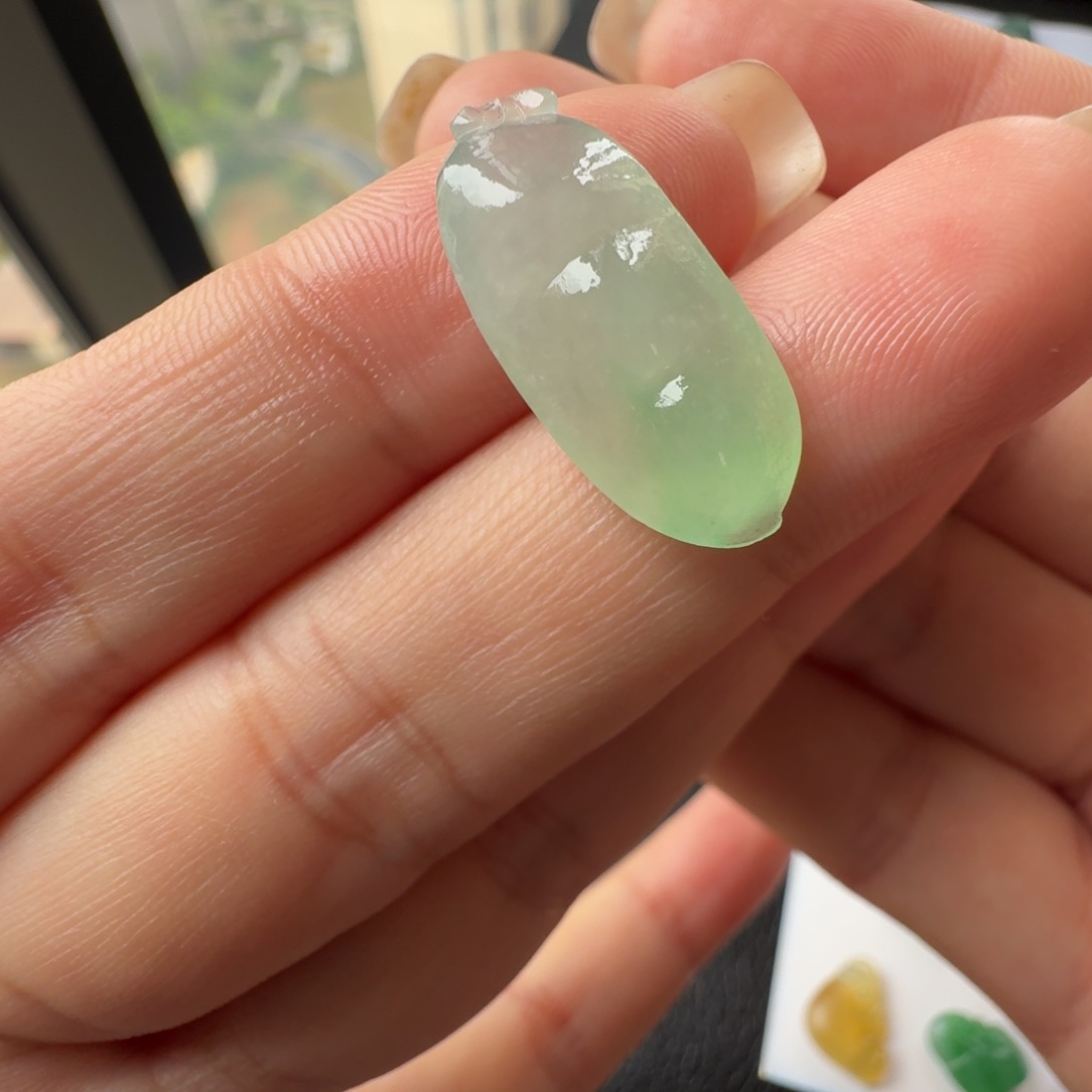 定制翡翠未镶嵌冰胶福豆