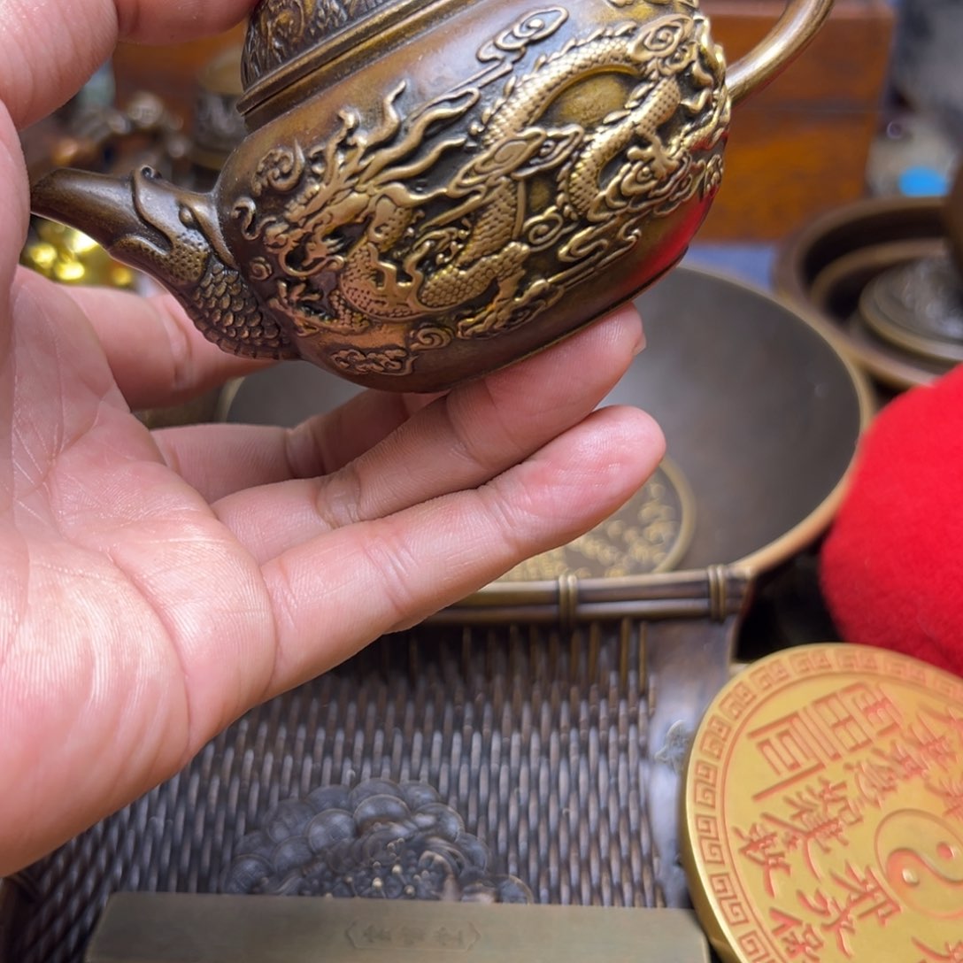 精美铜器，点击下单