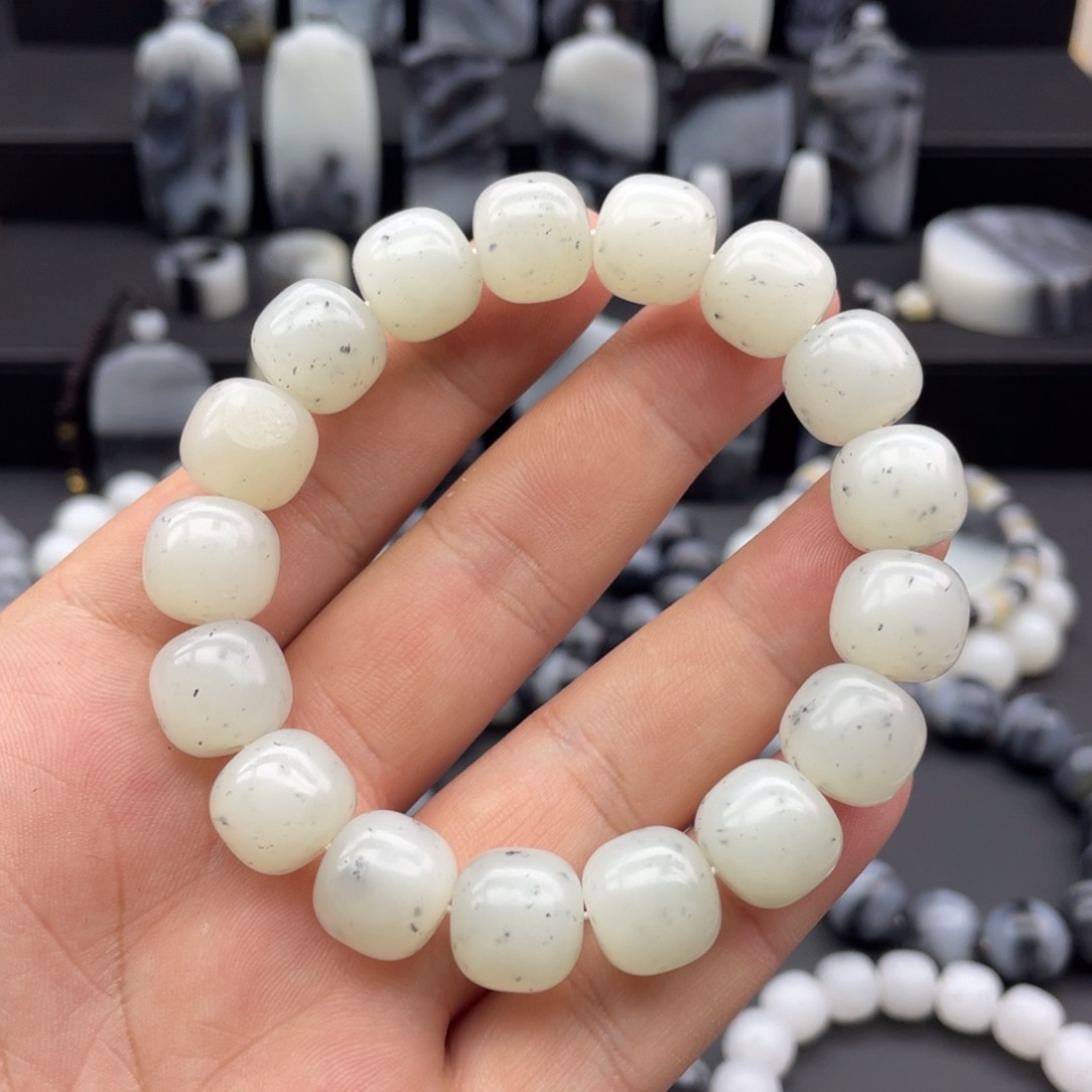 和田玉手串未镶嵌