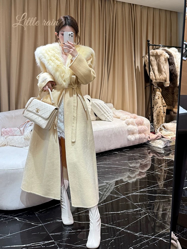 富家千金长款三角大毛领毛呢外套