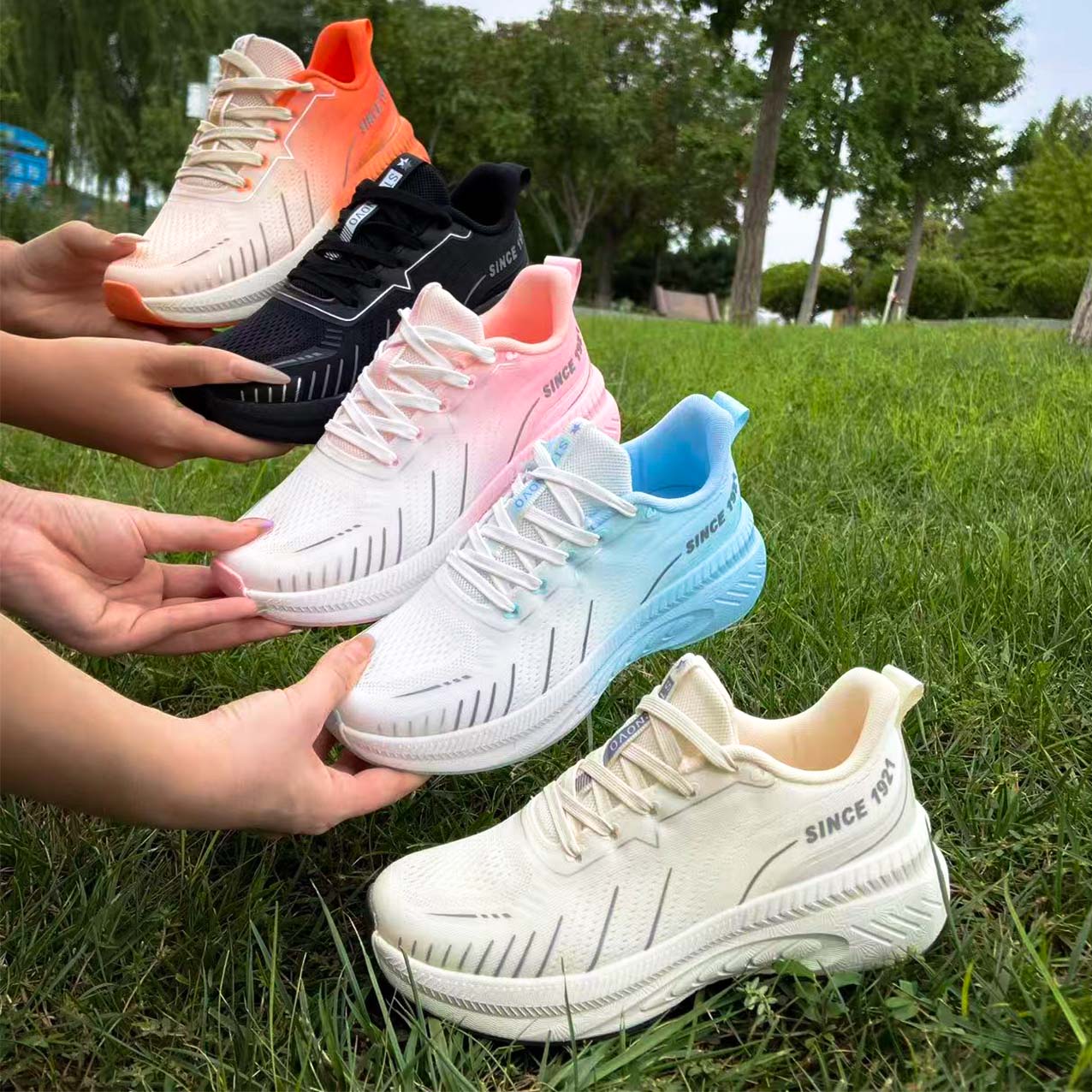 【性价比】新款休闲运动鞋超轻透气马拉松减震跑步女秋软底高弹潮鞋