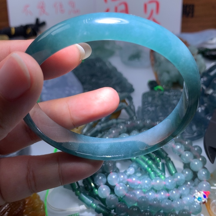 翡翠颈饰未镶嵌保真天然A货翡翠58.9