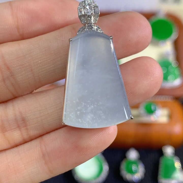 翡翠18K金镶嵌吊坠(不含链)无事牌