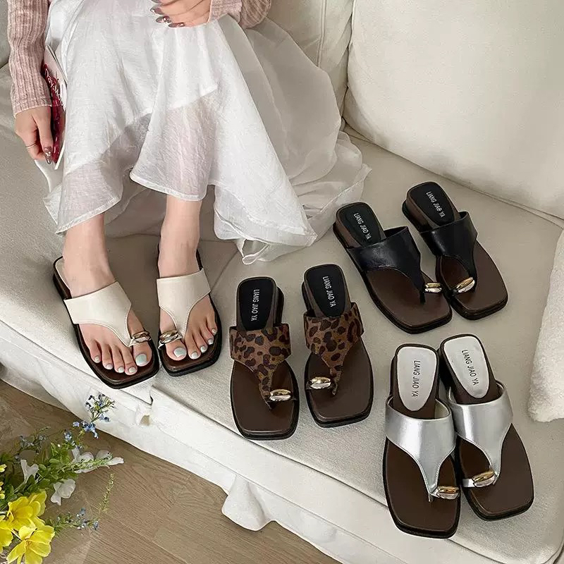 真皮版～厚底跟夹趾人字拖女夏外穿2025新款方头人字拖