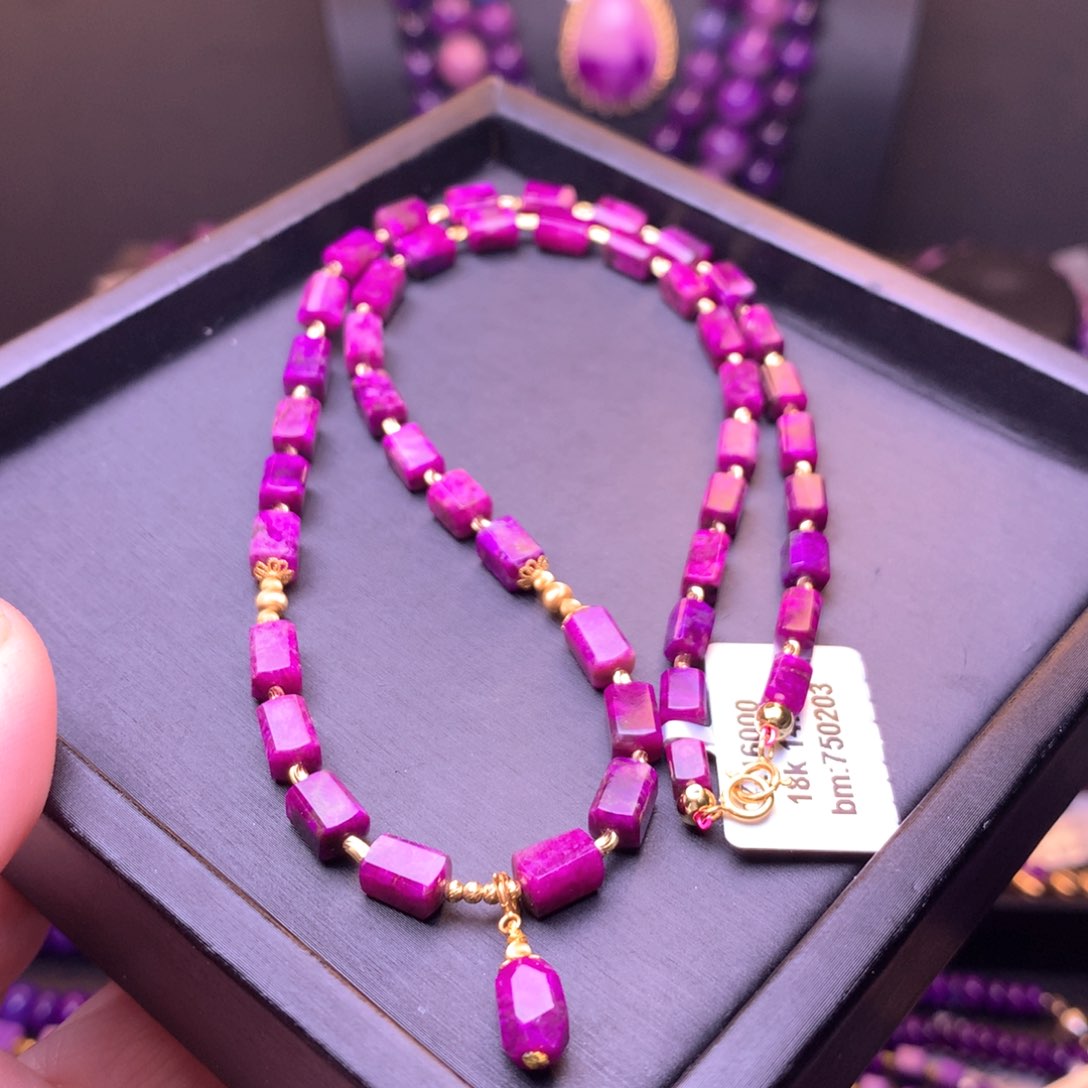 苏纪石（舒俱来）冰桃红项链18K金镶嵌