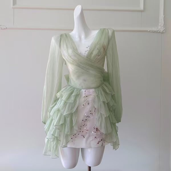 轩轩服饰⑨.⑨⑨ 叫到名字下单备注编码 尾货样衣默认瑕疵介意勿拍