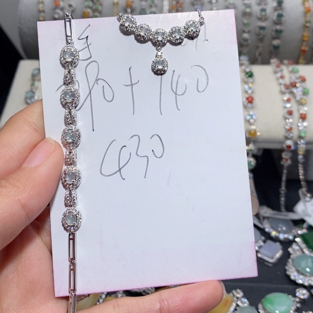 翡翠颈饰银S925镶嵌草***?c c c