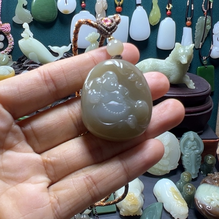 颈饰未镶嵌和田玉