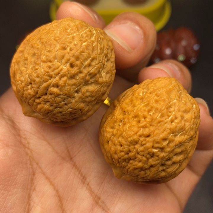 文玩核桃吊坠38尺鱼子元宝