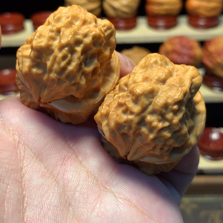 文玩核桃把件42至尊蟾王