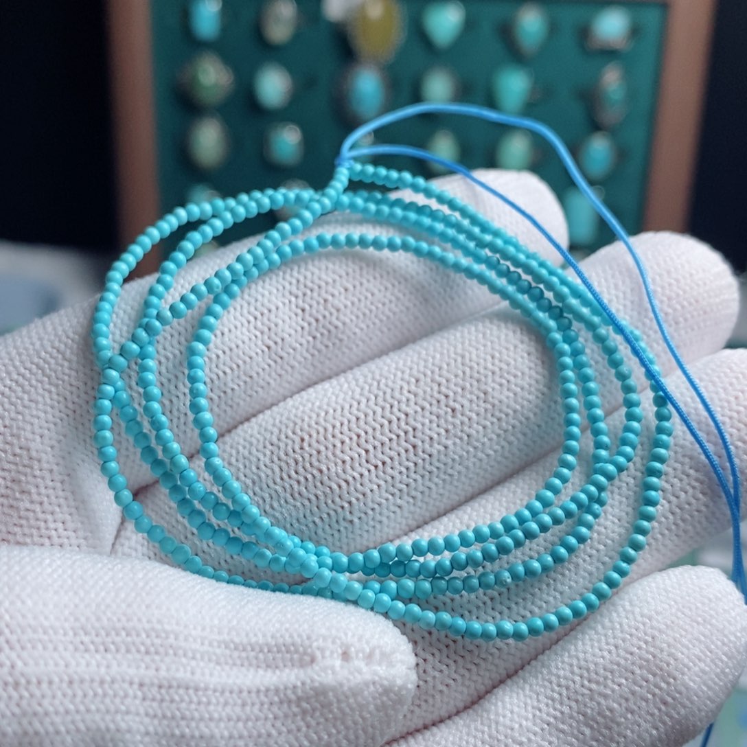 绿松石颈饰未镶嵌