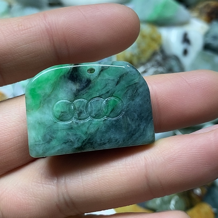 千***祥翡翠未镶嵌颈饰天然翡翠