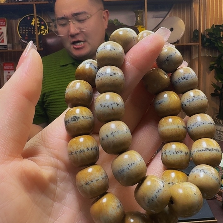 和田玉手串未镶嵌