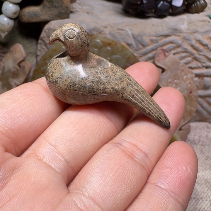 和田玉（糖玉）未镶嵌颈饰