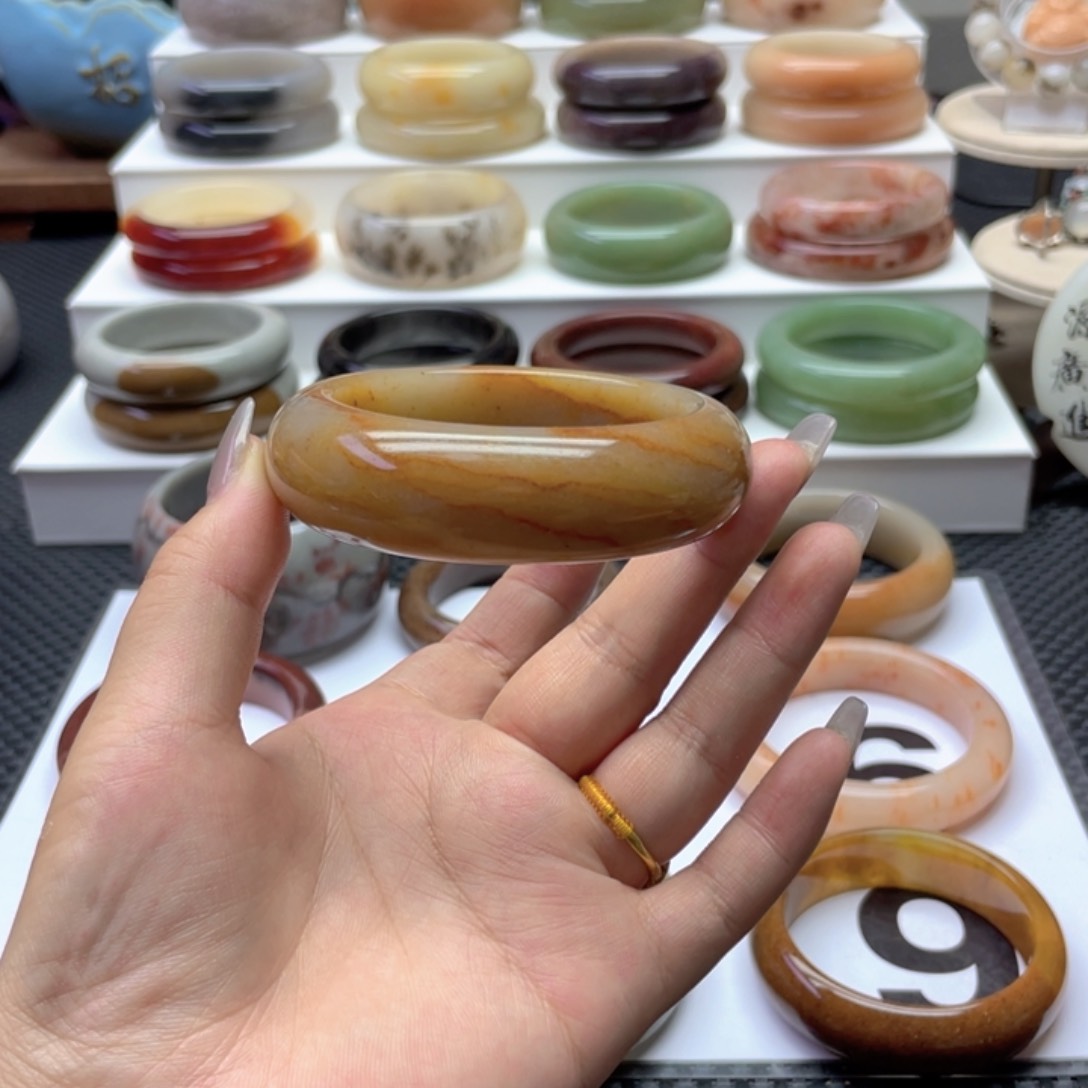 石英质玉手镯未镶嵌小*
