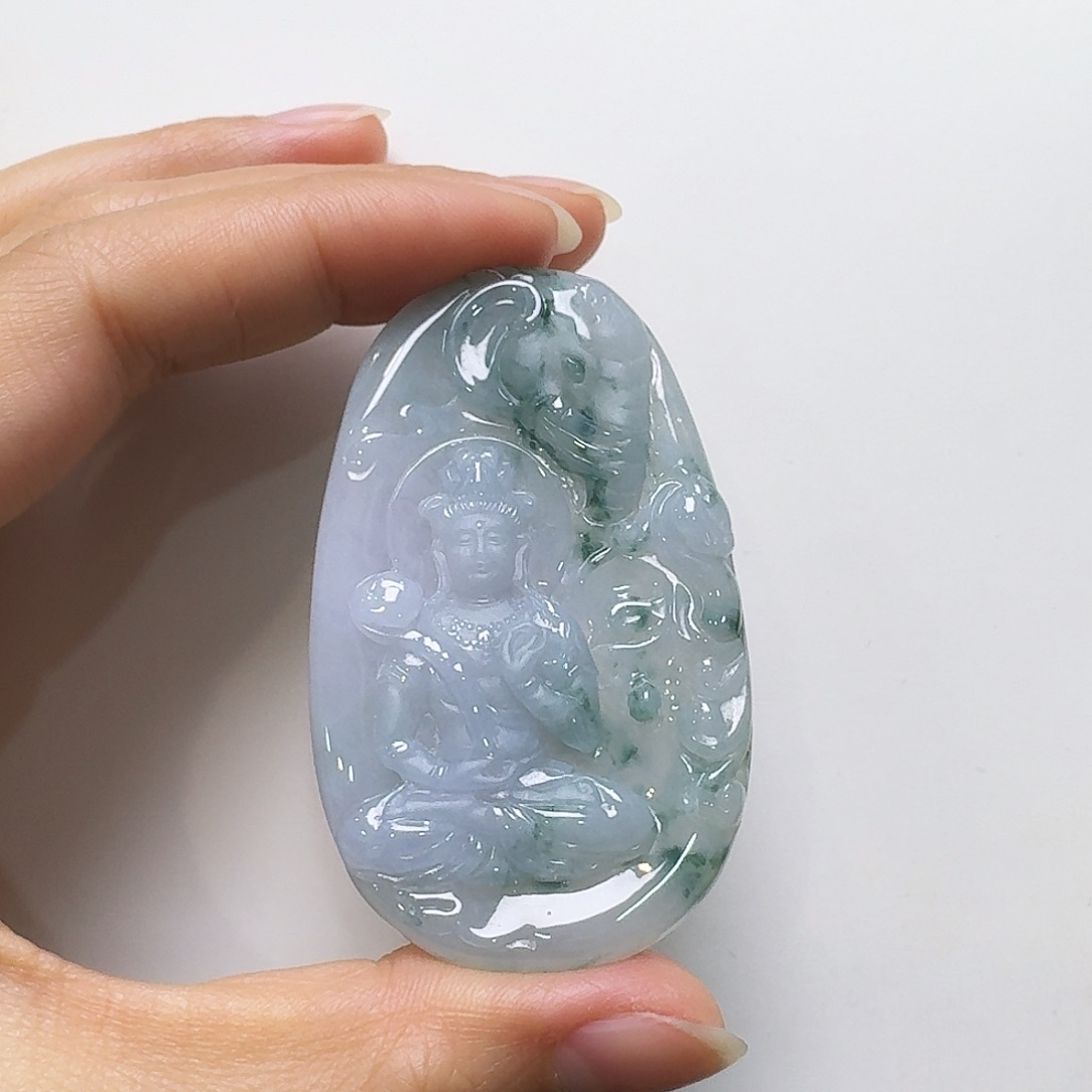 翡翠颈饰未镶嵌普贤观音