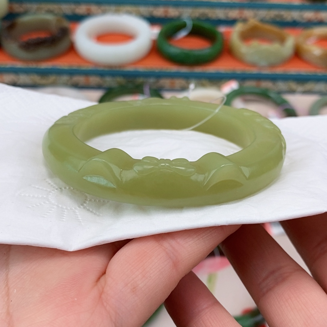 和田玉未镶嵌手镯57