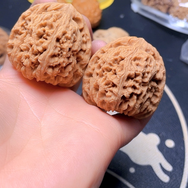 文玩核桃吊坠南疆石