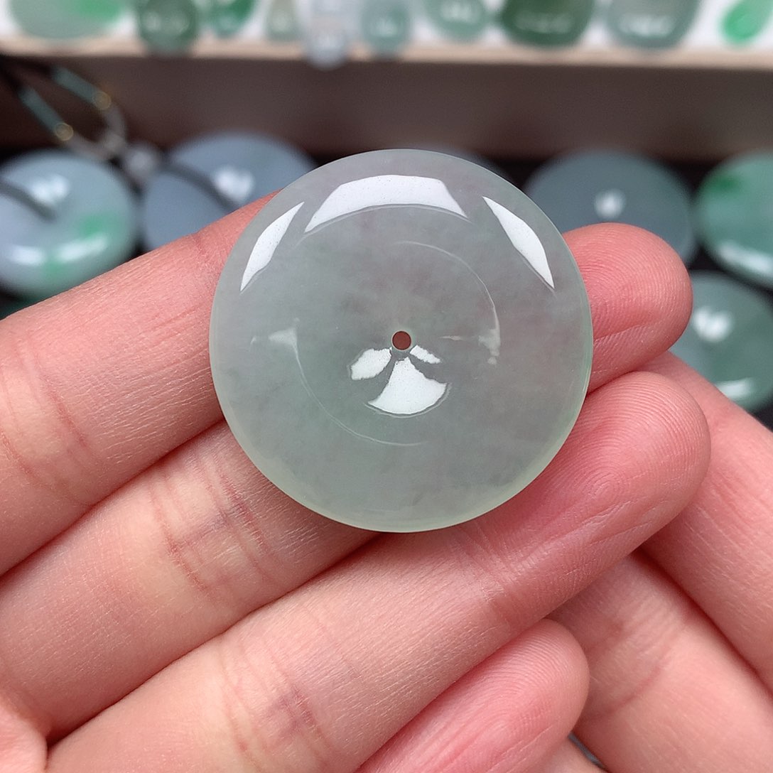 翡翠颈饰未镶嵌平安扣A