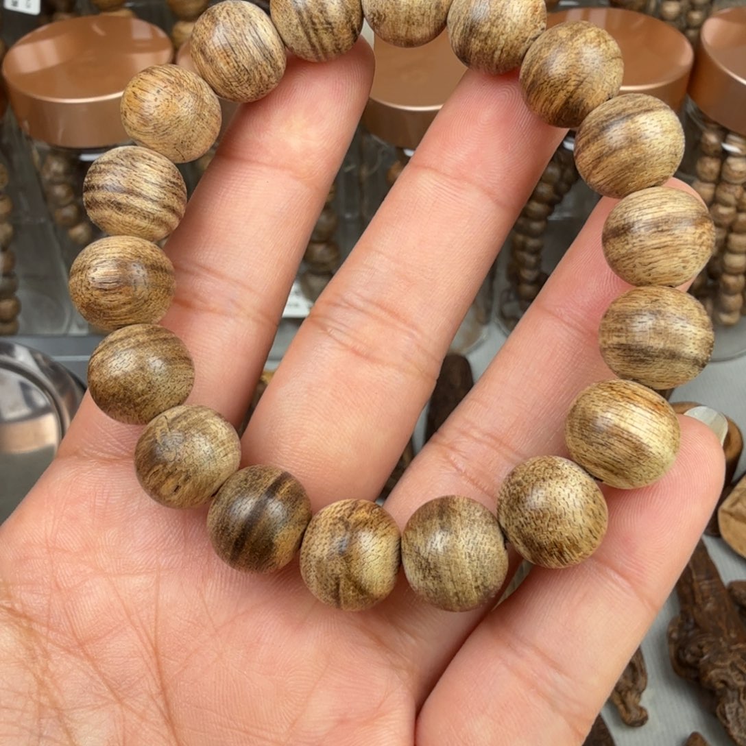 沉香沉香碎屑达拉干 1.2*6.7 克