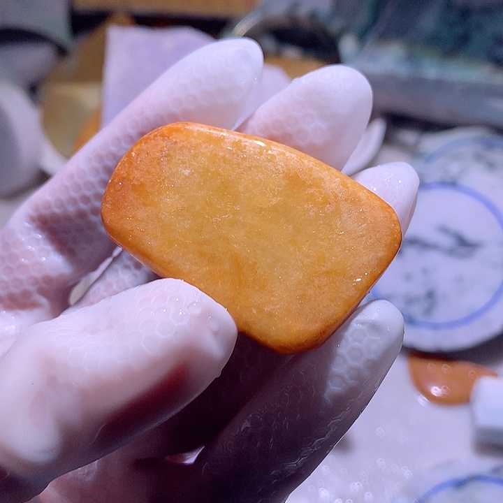 翡翠未镶嵌颈饰边角料