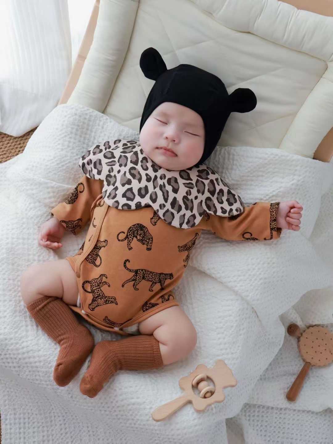 故事我婴儿A类加大口水巾新生儿防吐奶360度可旋转围兜