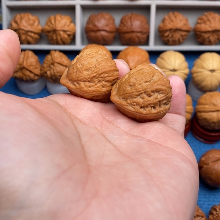 文玩核桃把件方蟾