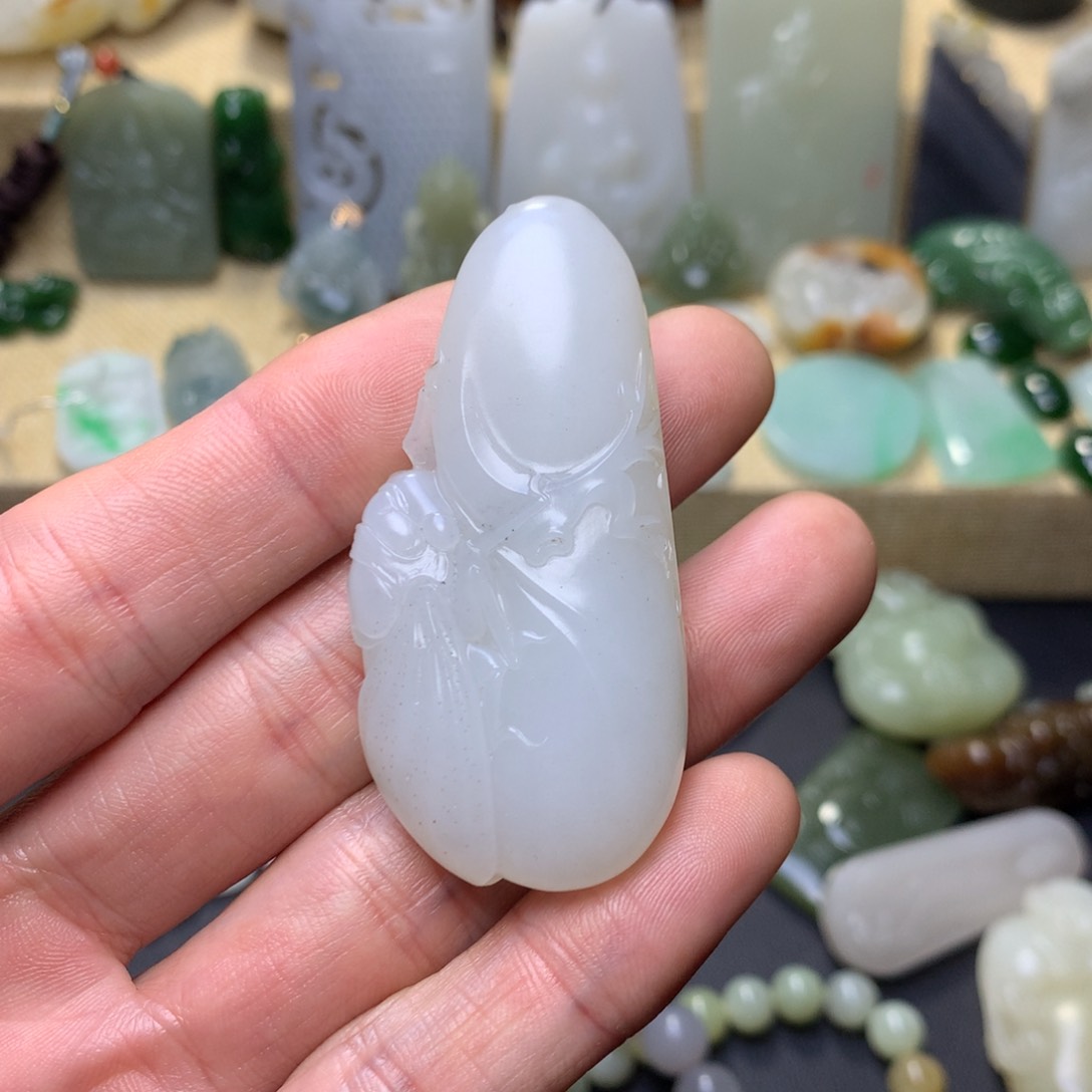 和田玉颈饰未镶嵌