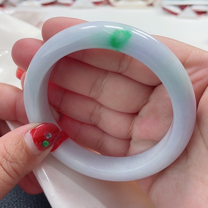 翡翠手镯（圆镯）未镶嵌缅甸翡翠手镯60圈