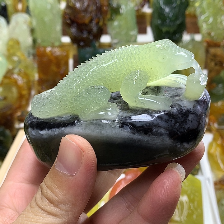 蛇纹石玉未镶嵌珠宝半成品