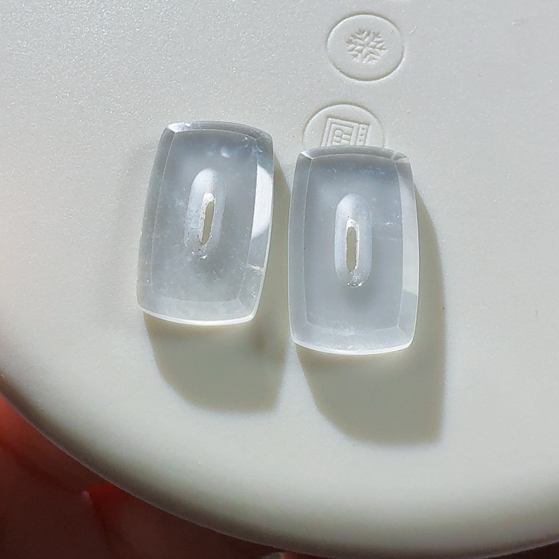 翡翠颈饰未镶嵌方扣一对