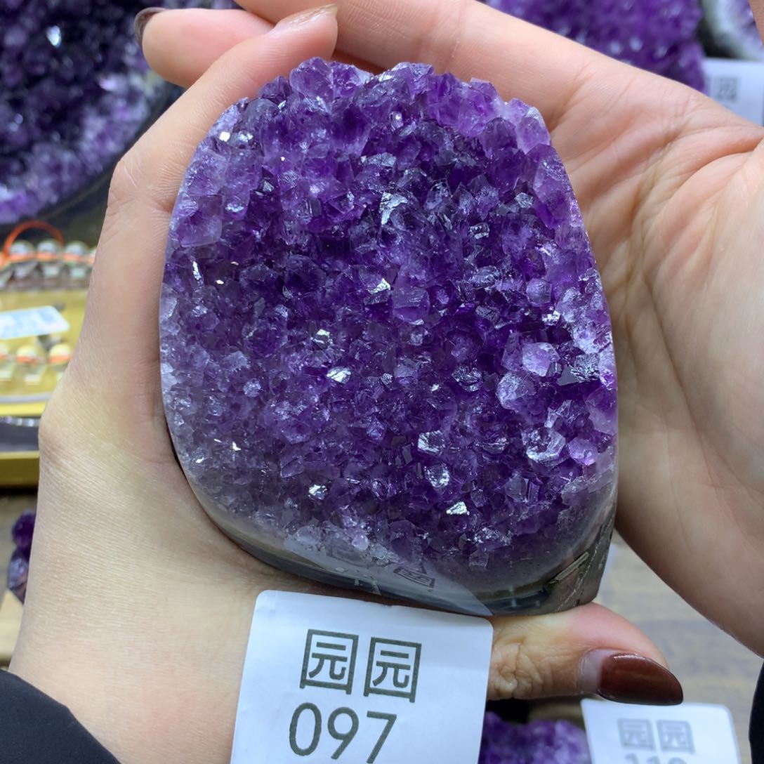 紫晶大型摆件（非配饰）未镶嵌