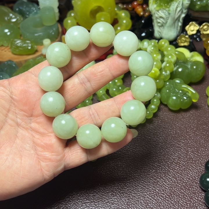 未镶嵌蛇纹石玉手链